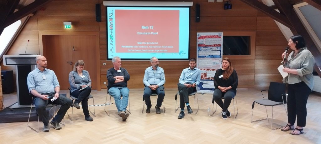 A moment of the panel discussion in CETAF57